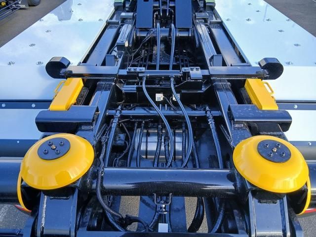 MITSUBISHI FUSOU SUPER GREAT 2025