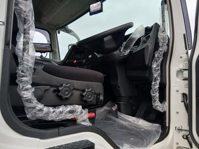 MITSUBISHI FUSOU SUPER GREAT 2025