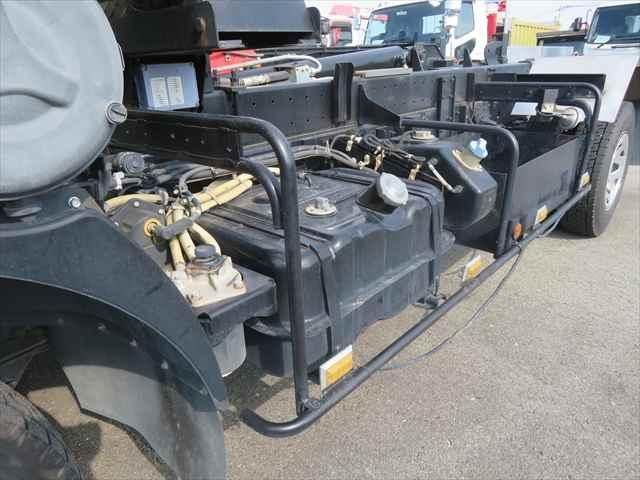 MITSUBISHI FUSOU FIGHTER 2016