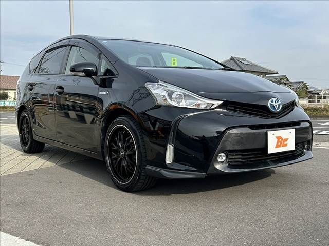 TOYOTA PRIUS Alpha 2017