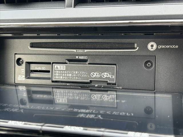 TOYOTA PRIUS Alpha 2017