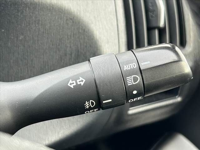 TOYOTA PRIUS Alpha 2017