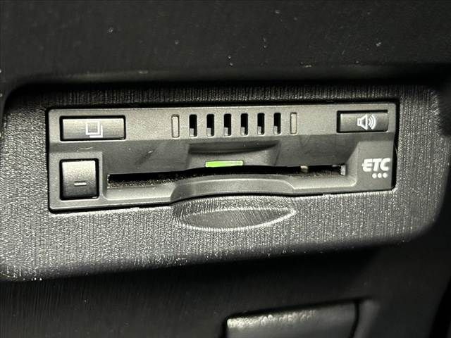 TOYOTA PRIUS Alpha 2017