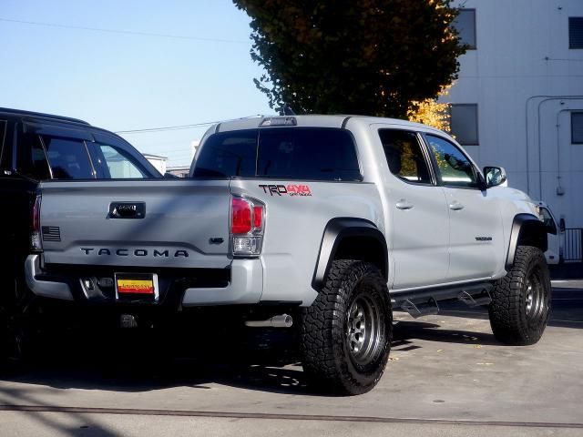 TOYOTA TACOMA 4WD 2021