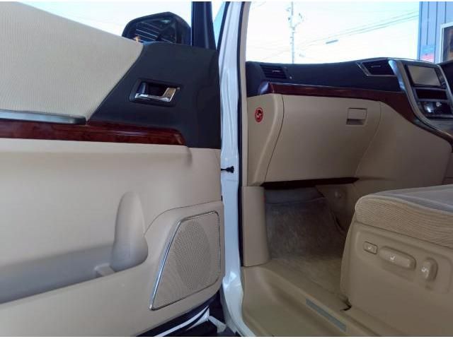TOYOTA ALPHARD 4WD 2009