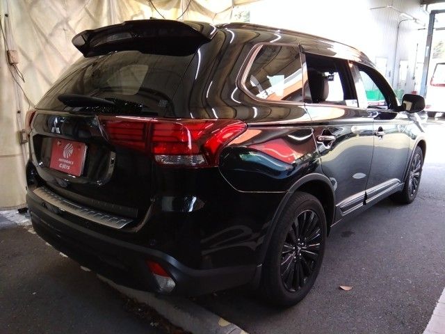 MITSUBISHI OUTLANDER 4WD 2020