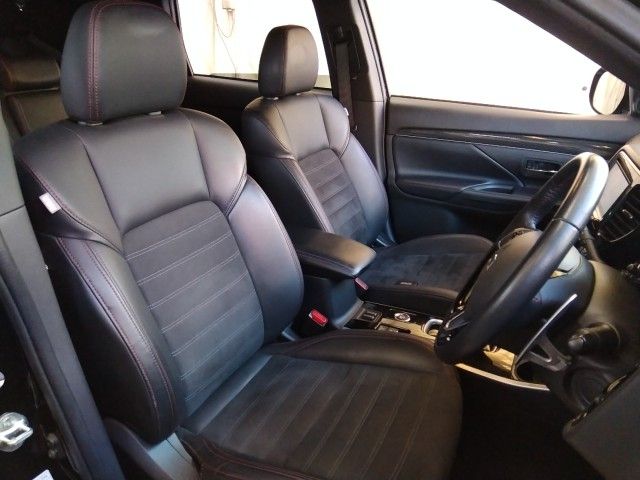 MITSUBISHI OUTLANDER 4WD 2020