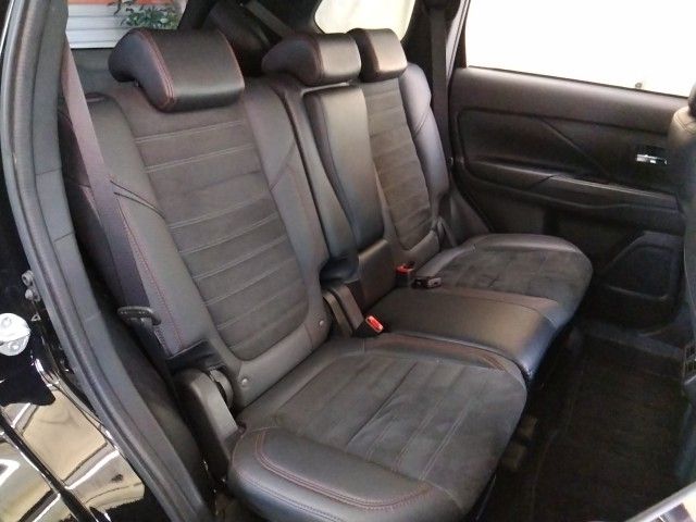 MITSUBISHI OUTLANDER 4WD 2020