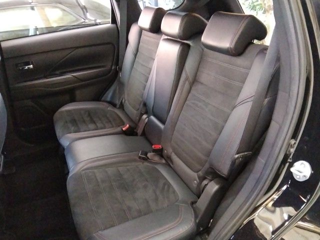 MITSUBISHI OUTLANDER 4WD 2020