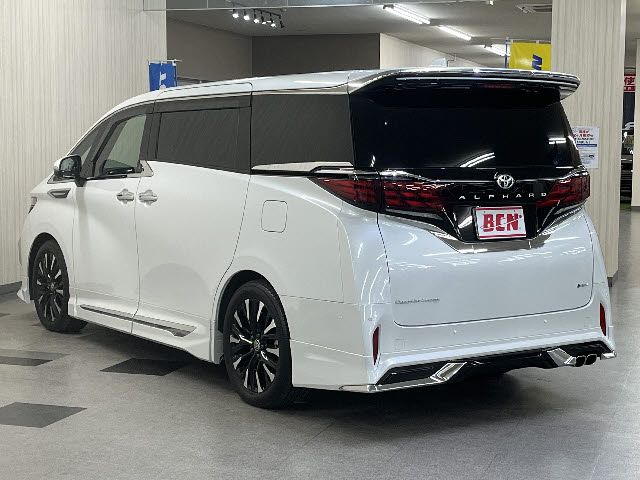 TOYOTA ALPHARD hybrid 2024
