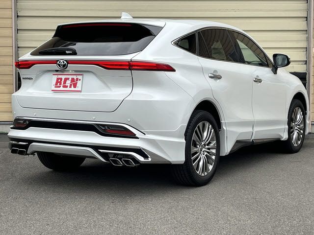 TOYOTA HARRIER 2WD 2022