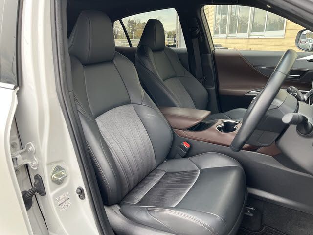 TOYOTA HARRIER 2WD 2022