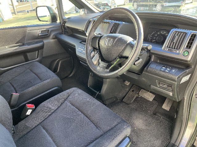 HONDA STEPWAGON SPADA 2010