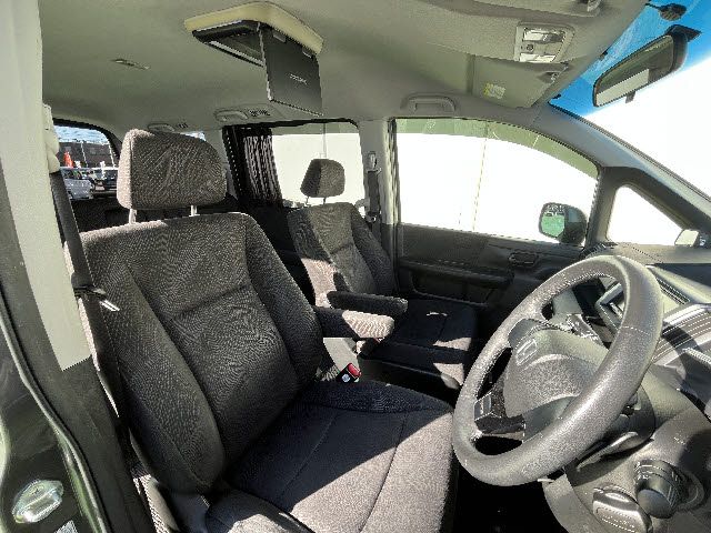 HONDA STEPWAGON SPADA 2010