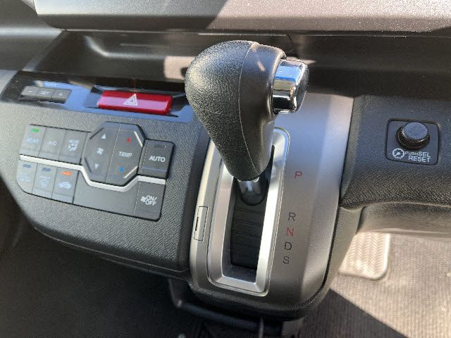 HONDA STEPWAGON SPADA 2010