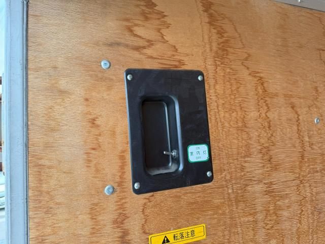 MITSUBISHI CANTER 2006