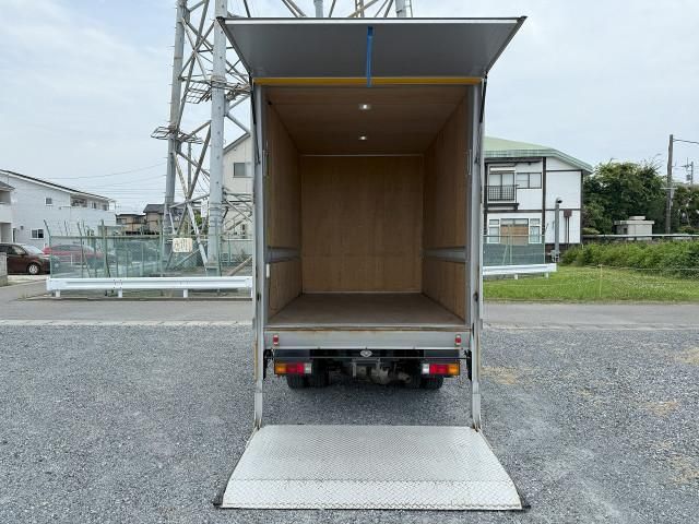 MITSUBISHI CANTER 2020