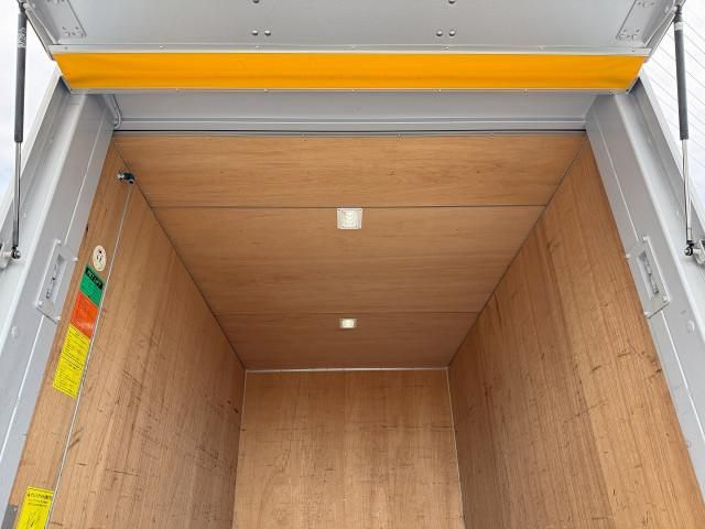 MITSUBISHI CANTER 2020