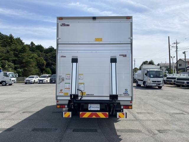 MITSUBISHI CANTER 2025