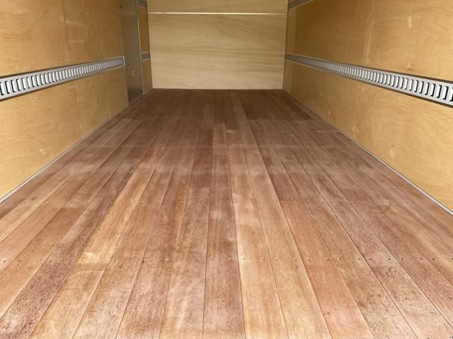 MITSUBISHI CANTER 2025