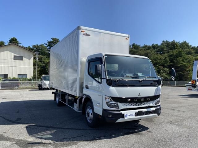 MITSUBISHI CANTER 2025