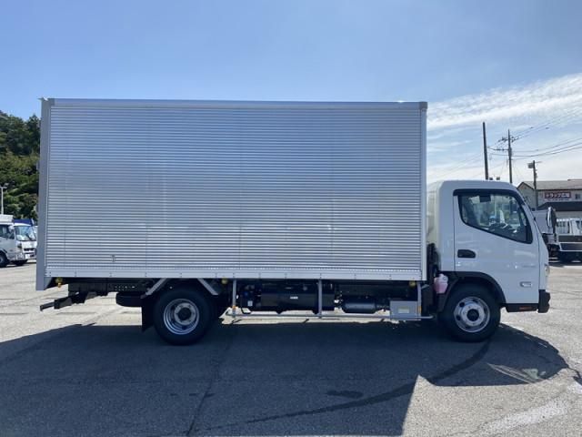 MITSUBISHI CANTER 2025