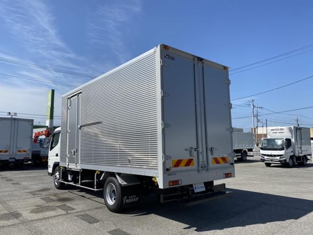 MITSUBISHI CANTER 2025