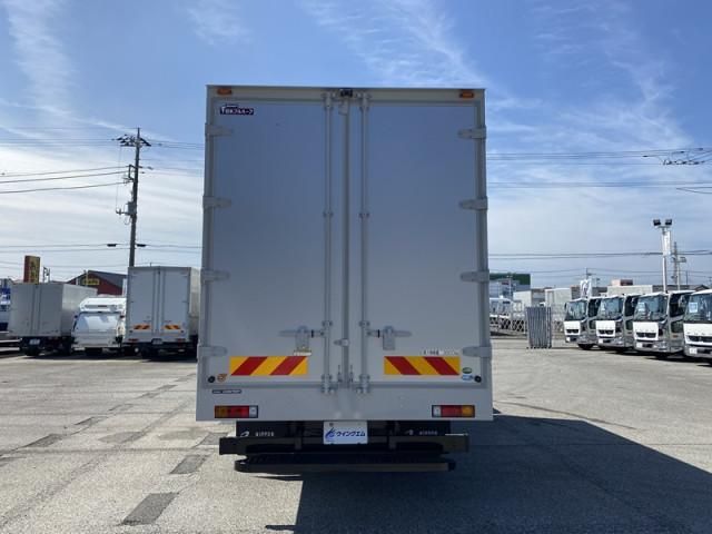 MITSUBISHI CANTER 2025