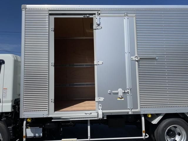 MITSUBISHI CANTER 2025