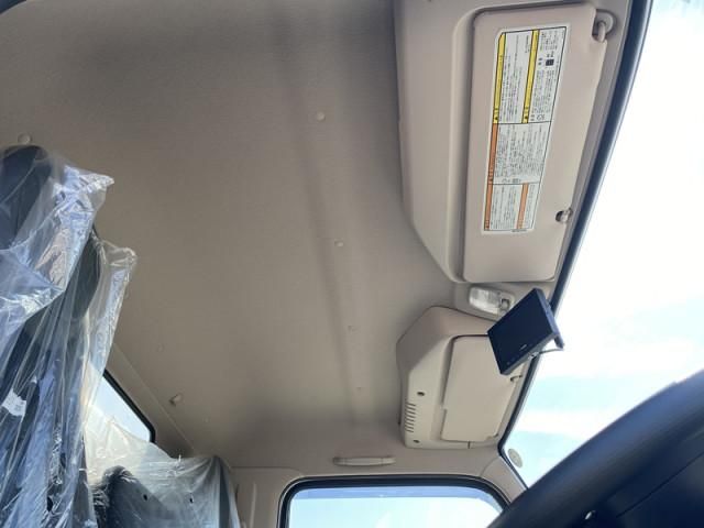 MITSUBISHI CANTER 2025