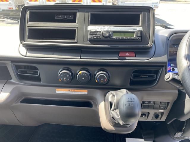 MITSUBISHI CANTER 2025