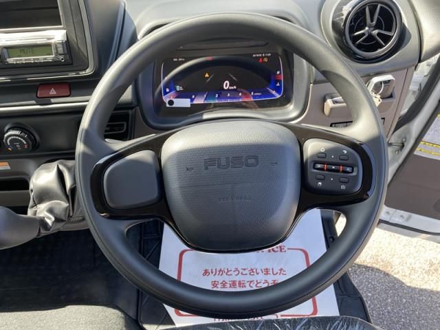 MITSUBISHI CANTER 2025