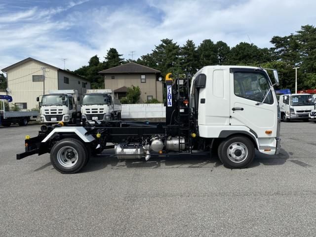 MITSUBISHI FUSOU FIGHTER 2025