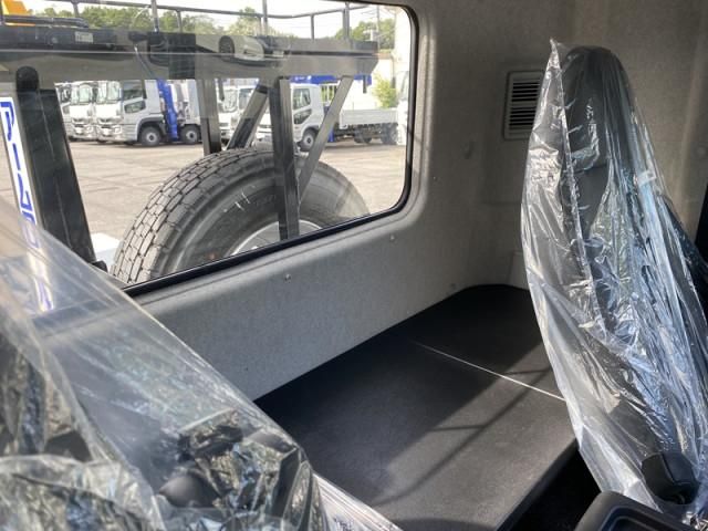 MITSUBISHI FUSOU FIGHTER 2025