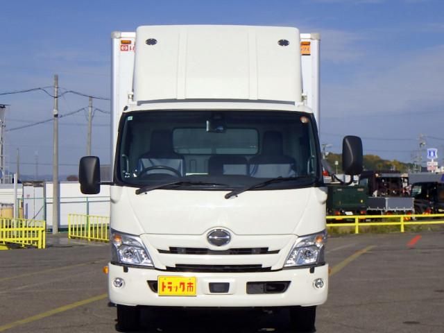 HINO DUTRO 2021