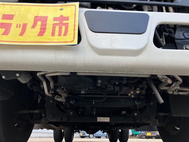 MITSUBISHI CANTER 2019