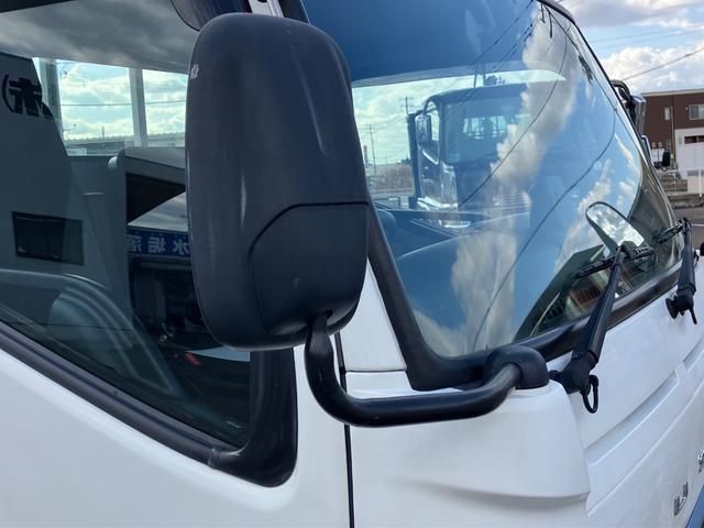 MITSUBISHI CANTER 2019