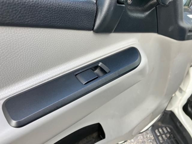 MITSUBISHI CANTER 2019