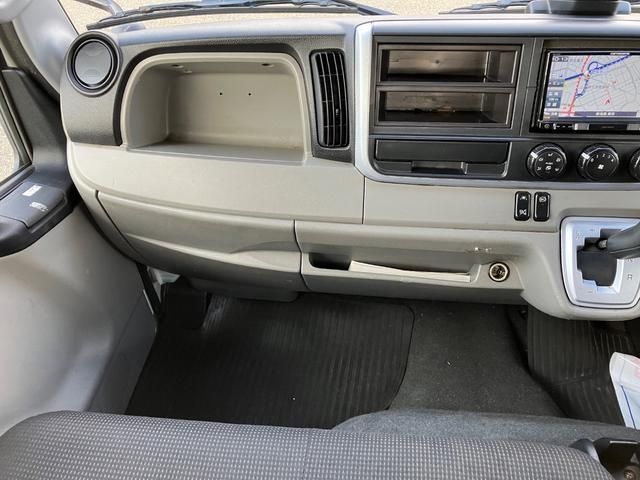 MITSUBISHI CANTER 2019