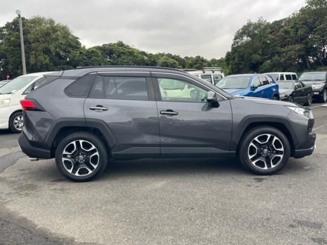 TOYOTA RAV4 4WD 2019