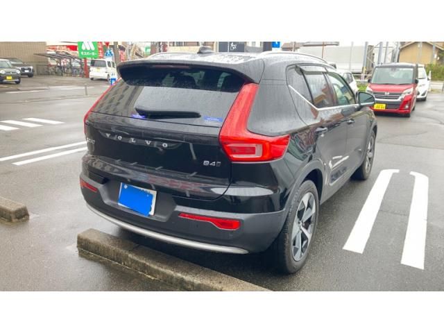 VOLVO VOLVO XC40 2023