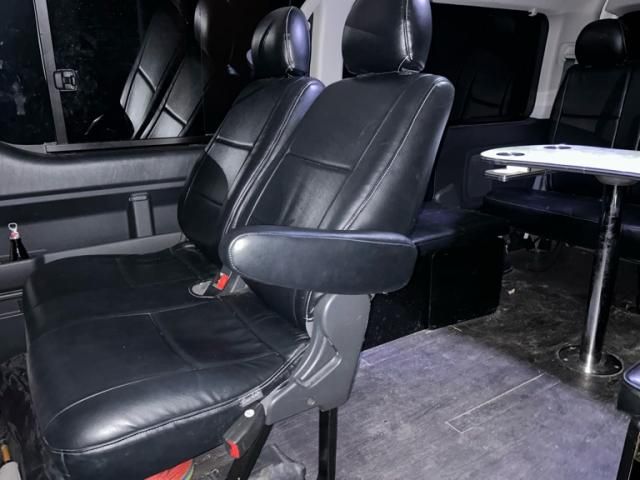 TOYOTA HIACE wagon 2010