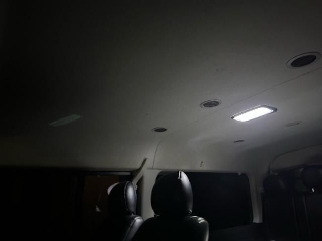 TOYOTA HIACE wagon 2010