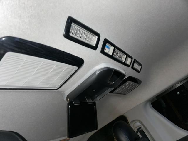 TOYOTA HIACE wagon 2010