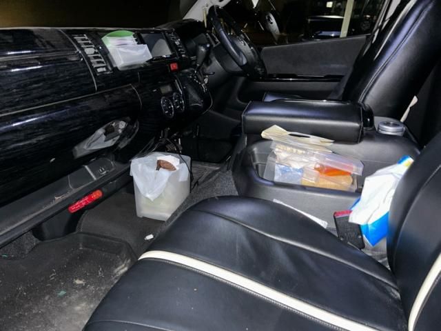 TOYOTA HIACE wagon 2010