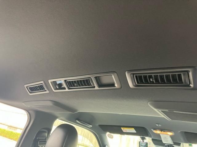 TOYOTA HIACE van 2WD 2022