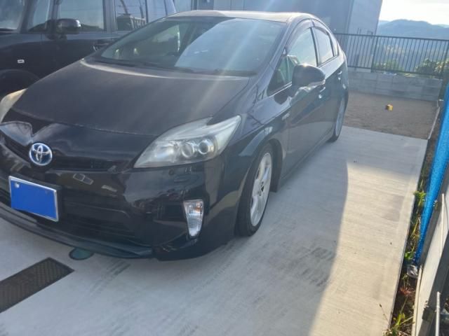 TOYOTA PRIUS 2012