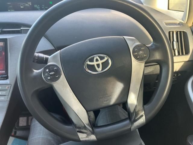 TOYOTA PRIUS 2012