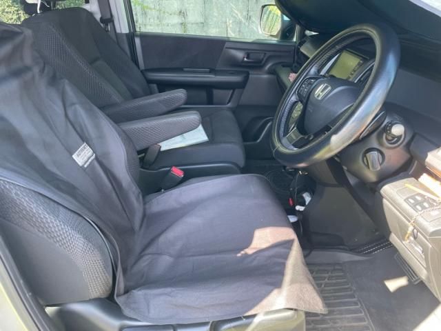 HONDA STEPWAGON SPADA 2011