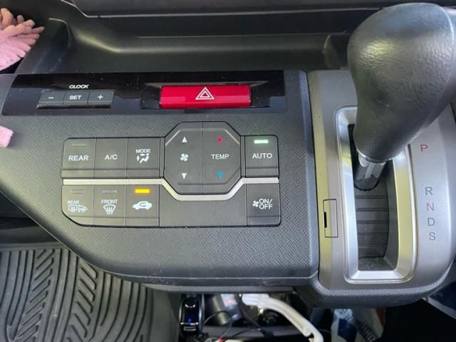 HONDA STEPWAGON SPADA 2011